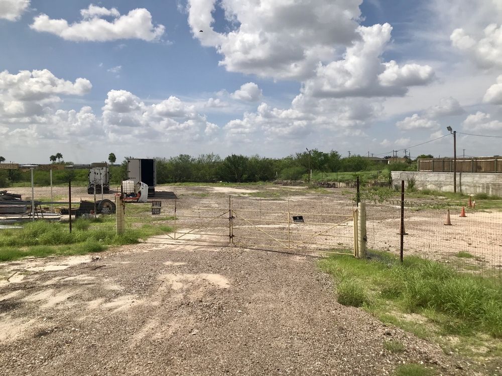 4002 S Zapata Hwy, Laredo, TX 78046